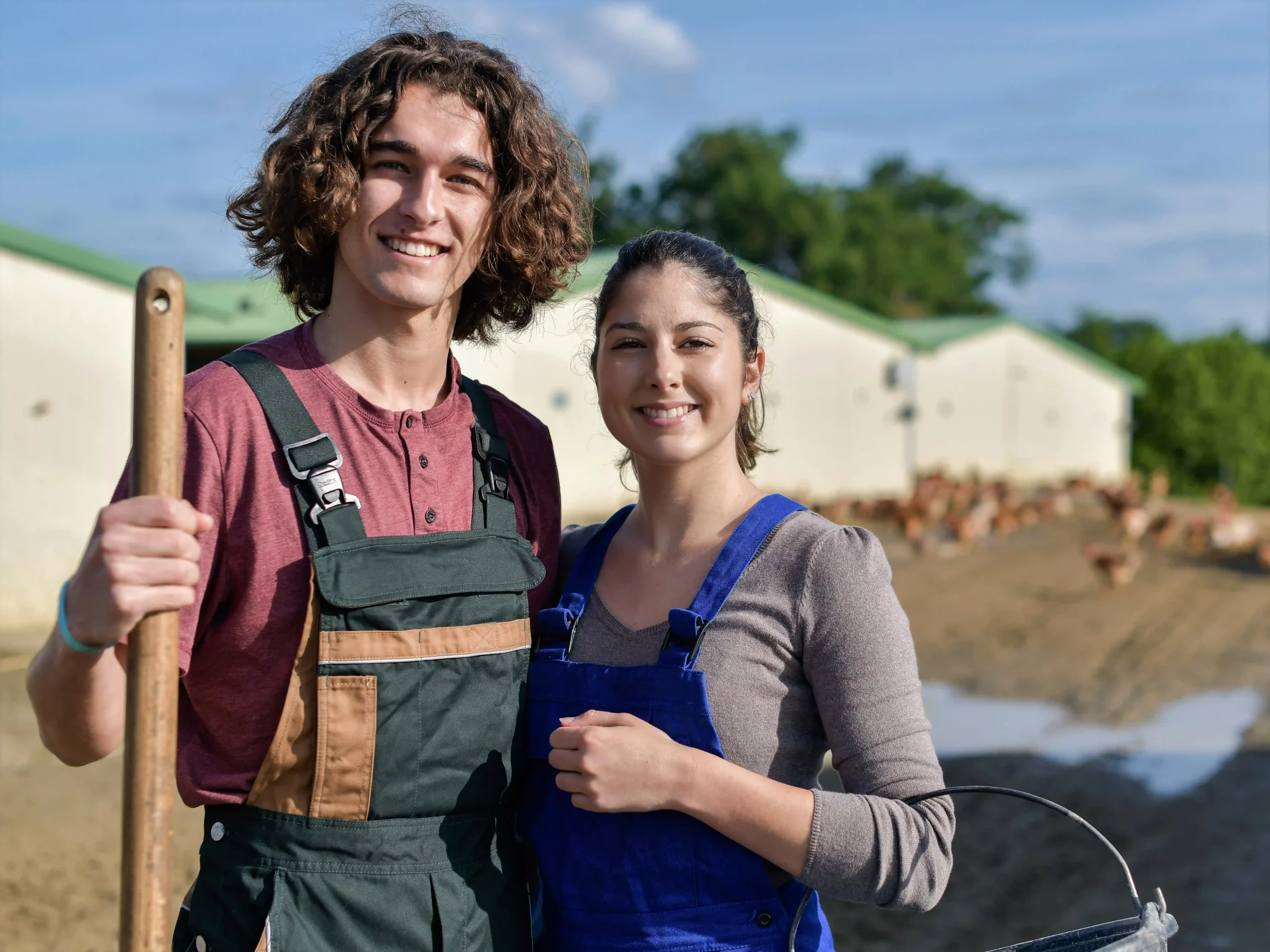 deux jeunes ruraux agriculteurs